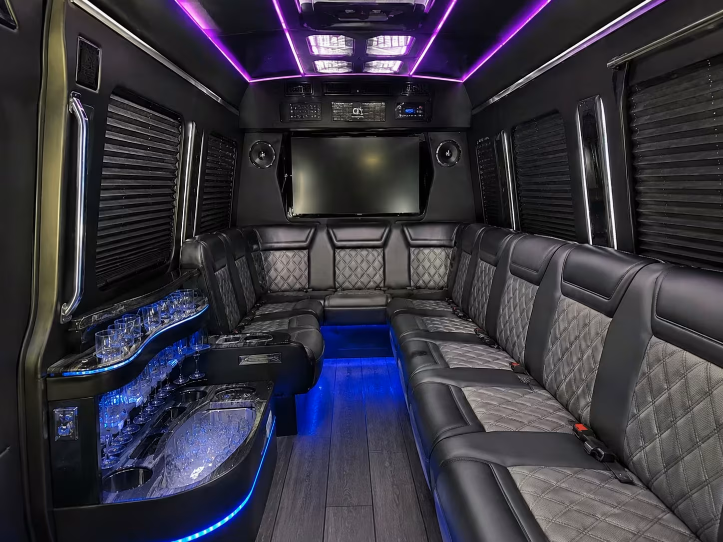 bus rental options for glendale trips