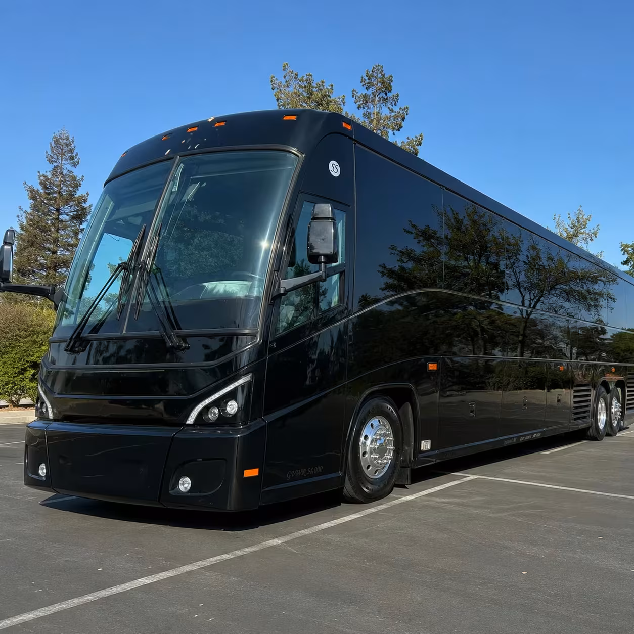 daily commuter shuttle buses for glendale office schedules